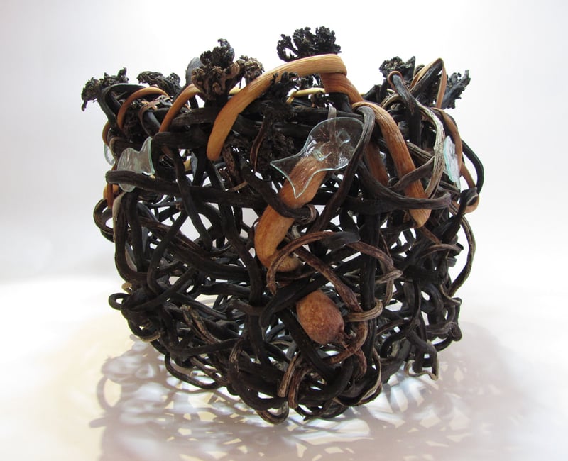 Large Seakelp basket w/recycled glass fish