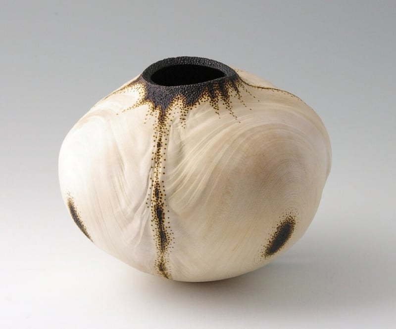 Small Arbutus Urn