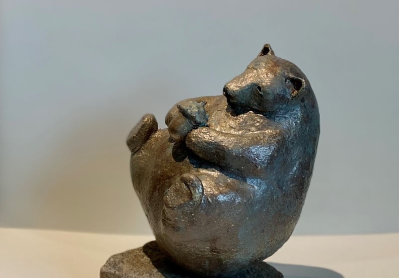 Small bear w/acorn