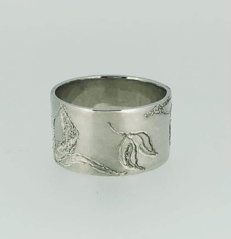 Flora ring