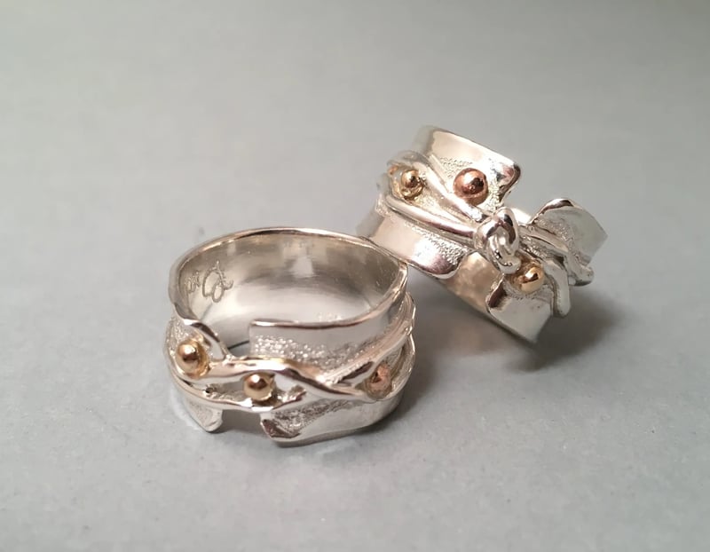 Pebbles ring